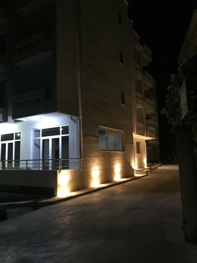 Residence David Влёра Экстерьер фото